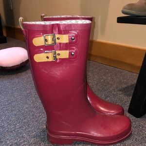 Berry chooka rain boots